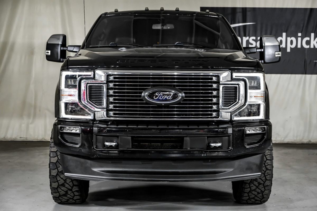 Used 2020 Ford F350 Platinum w/ FX4 Off-Road Package AWD/4WD image 3