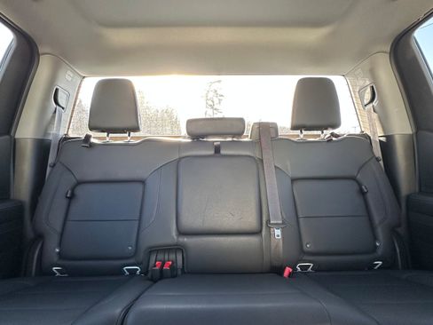 Used 2024 GMC Sierra 1500 SLT image 27