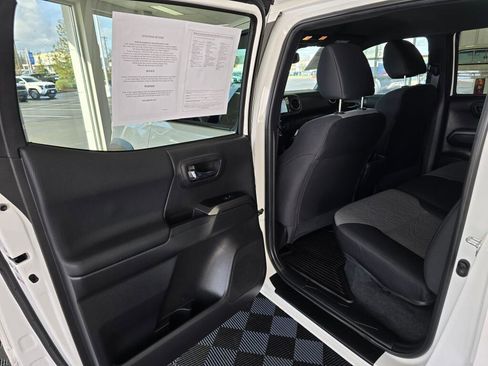 Used 2023 Toyota Tacoma TRD Off-Road image 36