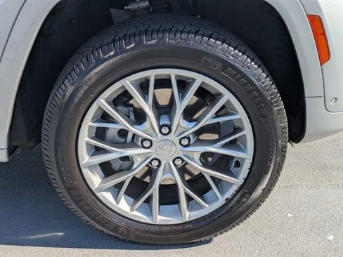 Used 2022 Jeep Grand Cherokee Summit image 9