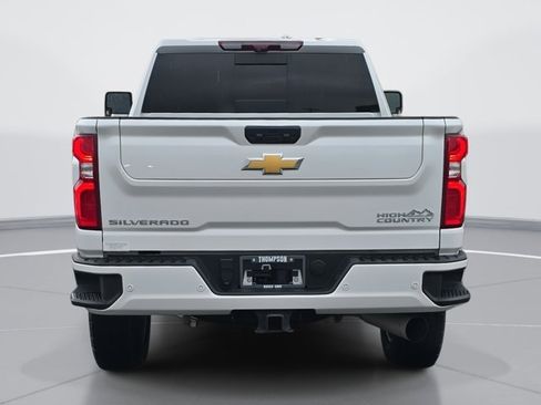 Used 2024 Chevrolet Silverado 2500 High Country w/ High Country Premium Package image 4