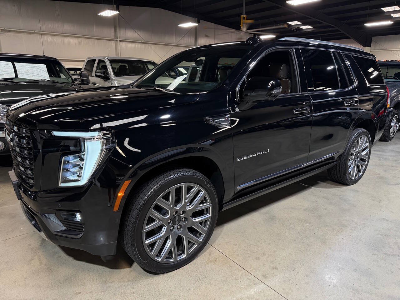 Used 2026 GMC Yukon Denali Ultimate w/ LPO, Floor Liner Package AWD/4WD image 10