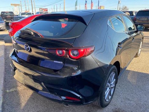 Used 2022 MAZDA MAZDA3 s FWD image 5