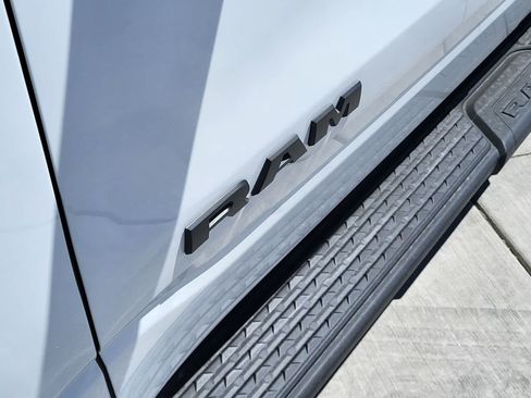 New 2026 RAM 1500 Express AWD/4WD image 9