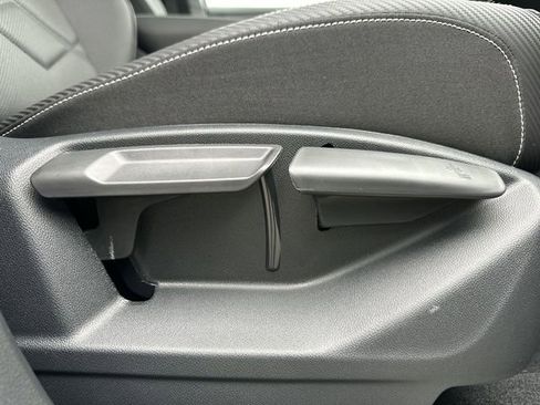 New 2026 Volkswagen Atlas Cross Sport SE image 30