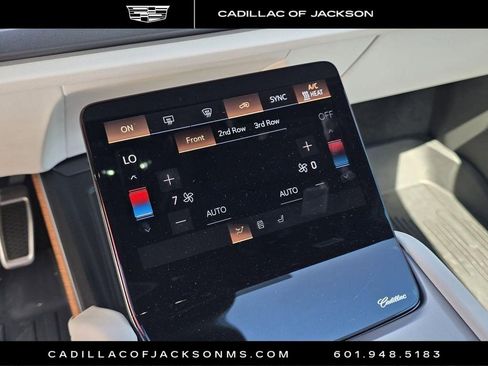 New 2026 Cadillac Vistiq Luxury w/ LPO, Floor Liner Package AWD/4WD image 10