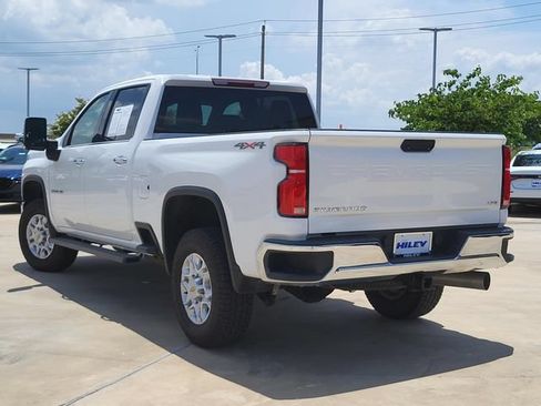 Used 2024 Chevrolet Silverado 2500 LTZ AWD/4WD image 3