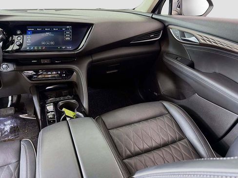 Used 2023 Buick Envision Avenir image 28
