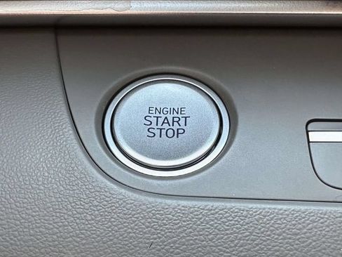 Used 2024 Hyundai Elantra SEL FWD image 24