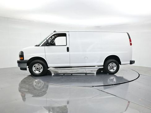 Used 2023 GMC Savana 2500 w/ Driver Convenience Package image 6
