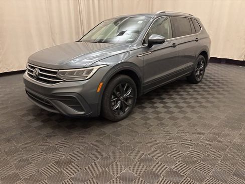 Used 2024 Volkswagen Tiguan SE AWD/4WD image 1