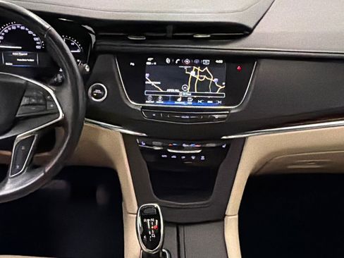 Used 2019 Cadillac XT5 Luxury image 19