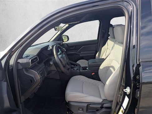 Used 2025 Toyota Tacoma SR5 AWD/4WD image 4