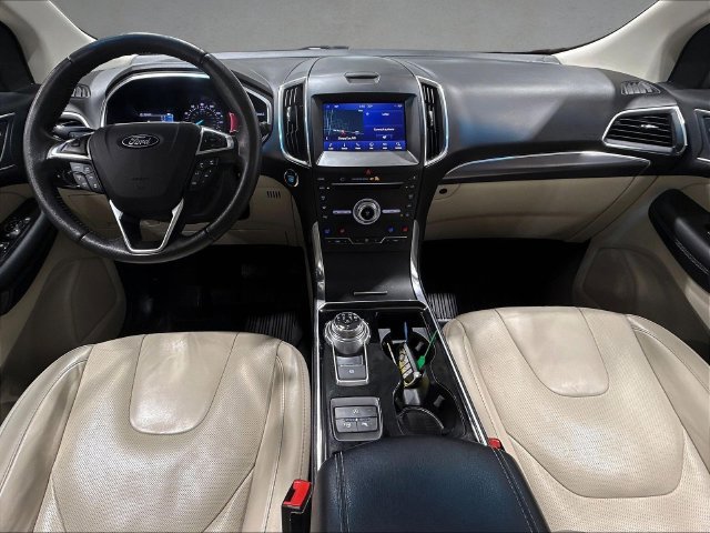 Used 2019 Ford Edge Titanium w/ Equipment Group 301A AWD/4WD image 11