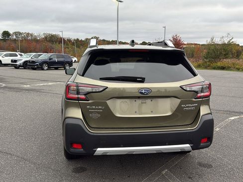 Used 2023 Subaru Outback Touring image 8