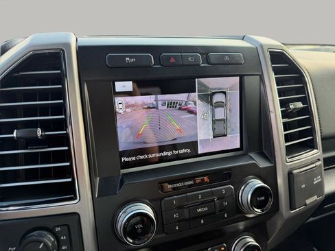 Used 2020 Ford F150 Platinum w/ Equipment Group 701A Luxury image 35