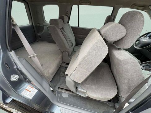 Used 2004 Suzuki XL7 LX image 17