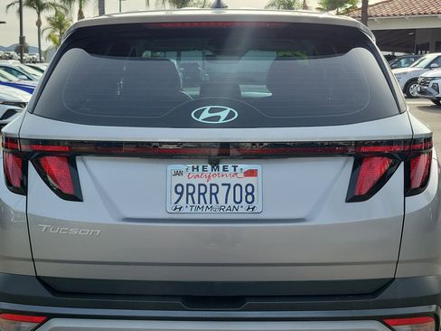 Certified 2025 Hyundai Tucson SE image 27