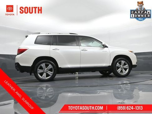 Used 2013 Toyota Highlander Limited image 41
