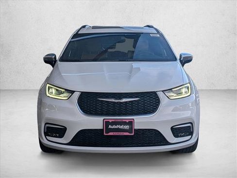 New 2026 Chrysler Pacifica Pinnacle AWD/4WD image 5