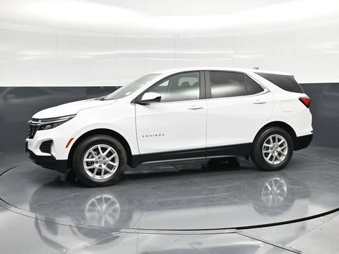 Used 2024 Chevrolet Equinox LT AWD/4WD image 9