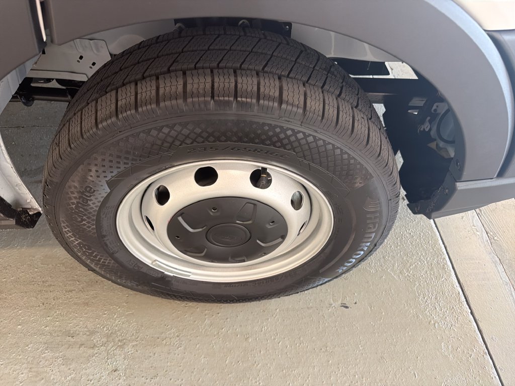New 2027 Ford Transit 250 148 Medium Roof RWD image 5