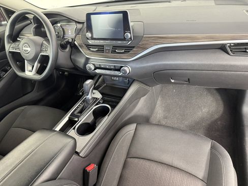 Used 2023 Nissan Altima 2.5 SV image 11