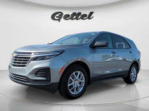 Used 2023 Chevrolet Equinox LS w/ LS Convenience Package FWD image 1