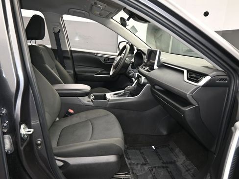 Used 2023 Toyota RAV4 LE image 40