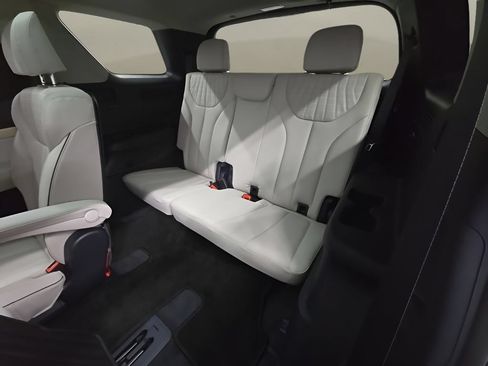 Used 2023 Hyundai Palisade Limited AWD/4WD image 18