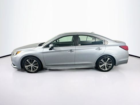Used 2017 Subaru Legacy 2.5i Limited AWD/4WD image 4