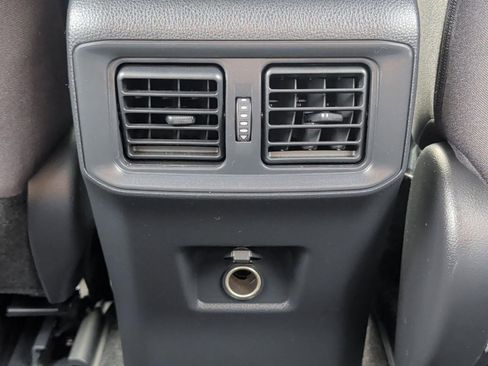 Used 2025 Toyota RAV4 LE AWD/4WD image 25