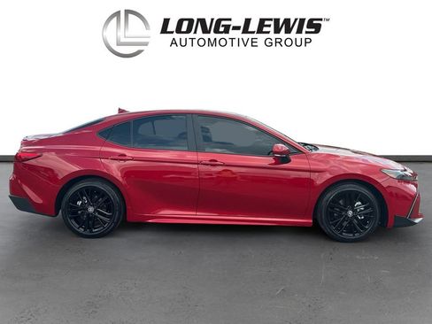 Used 2026 Toyota Camry SE w/ Convenience Package FWD image 8