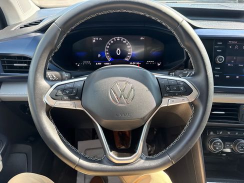 Used 2024 Volkswagen Taos SE AWD/4WD image 19