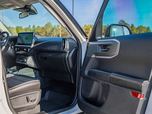 Certified 2025 Ford Bronco Sport Outer Banks w/ Outer Banks Tech Package+ image 13