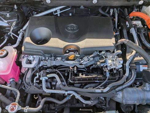 Used 2023 Toyota RAV4 SE image 22