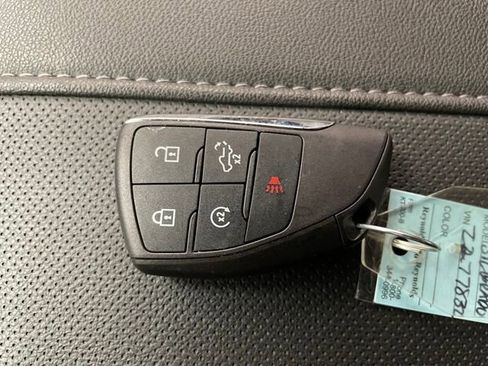 Certified 2025 Chevrolet Silverado 1500 LTZ image 25