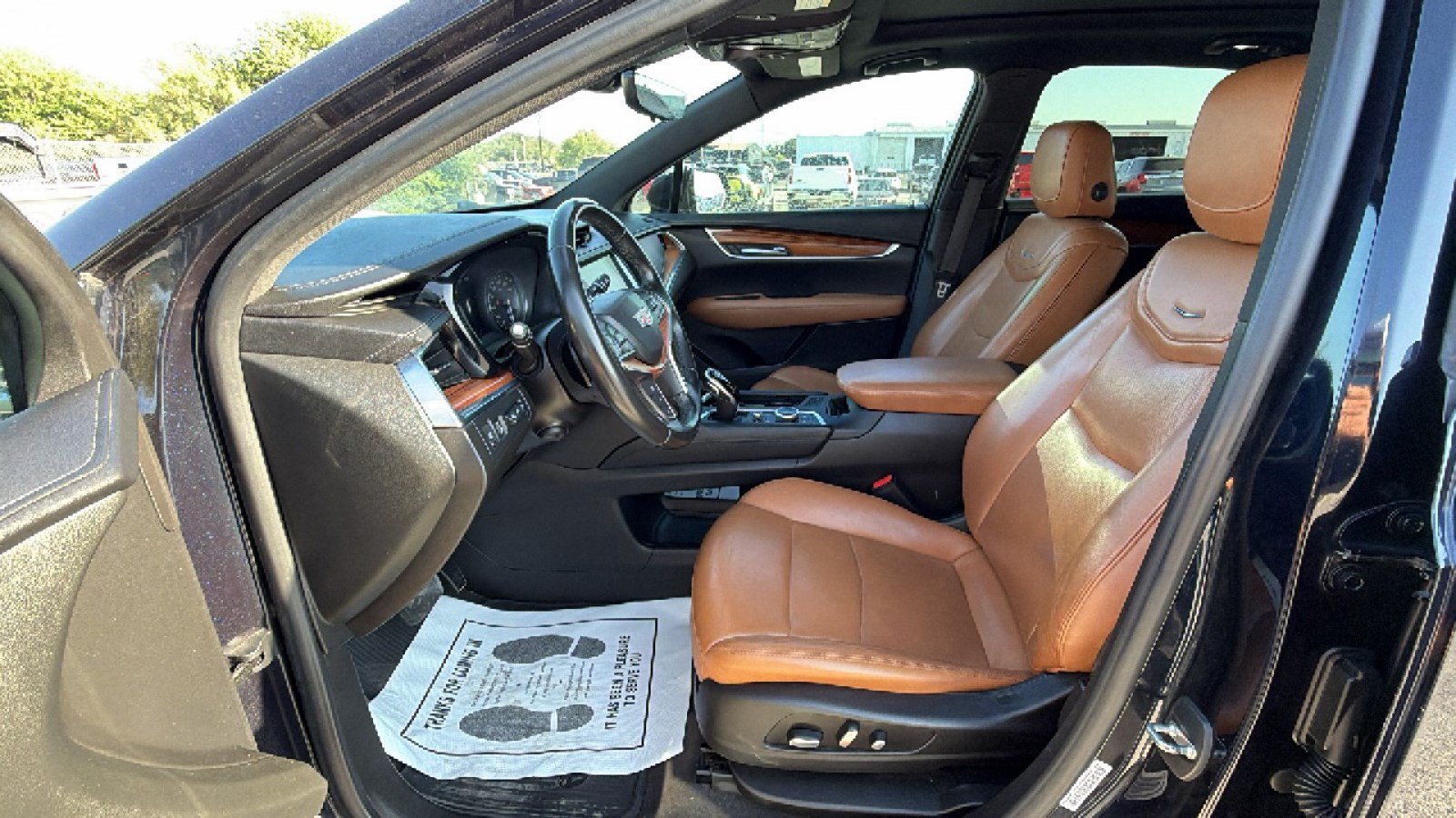 Used 2021 Cadillac XT5 Premium Luxury FWD image 9