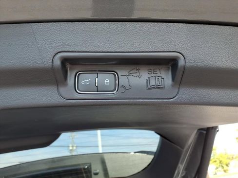 Used 2025 Ford Explorer ST-Line w/ Premium Package image 26