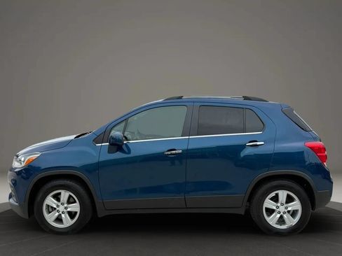 Used 2019 Chevrolet Trax LT w/ Driver Confidence Package FWD image 5