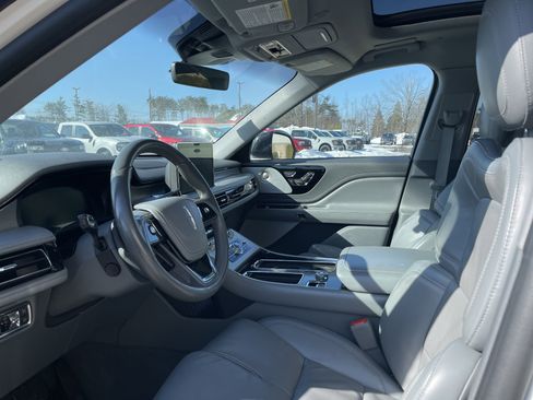 Used 2020 Lincoln Aviator Reserve w/ Equipment Group 202A image 10