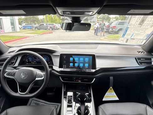 New 2026 Volkswagen Atlas Cross Sport SE image 29