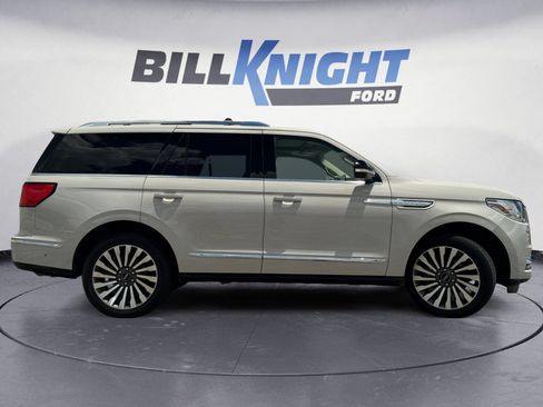 Used 2021 Lincoln Navigator Reserve w/ Luxury Package AWD/4WD image 6