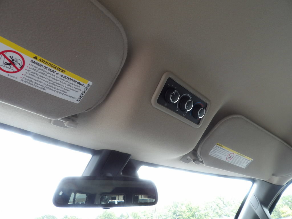 Used 2025 Chevrolet Express 3500 LT w/ LT Preferred Equipment Group RWD image 23