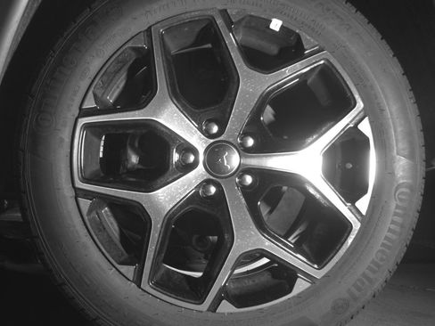 Used 2025 Jeep Compass Limited image 14