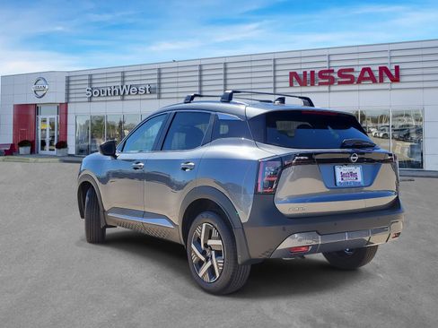 New 2026 Nissan Kicks SV image 8