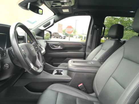 Certified 2023 Chevrolet Suburban Z71 w/ Luxury Package AWD/4WD image 11
