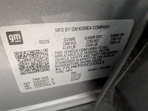 Used 2025 Chevrolet Trax LT w/ LT Convenience Package image 28