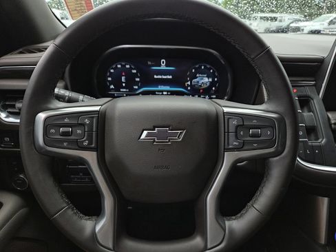 Used 2024 Chevrolet Suburban Z71 w/ Luxury Package AWD/4WD image 27