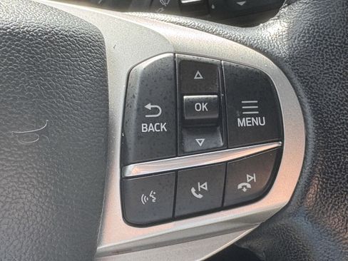 Used 2022 Ford Explorer XLT w/ Equipment Group 202A AWD/4WD image 13